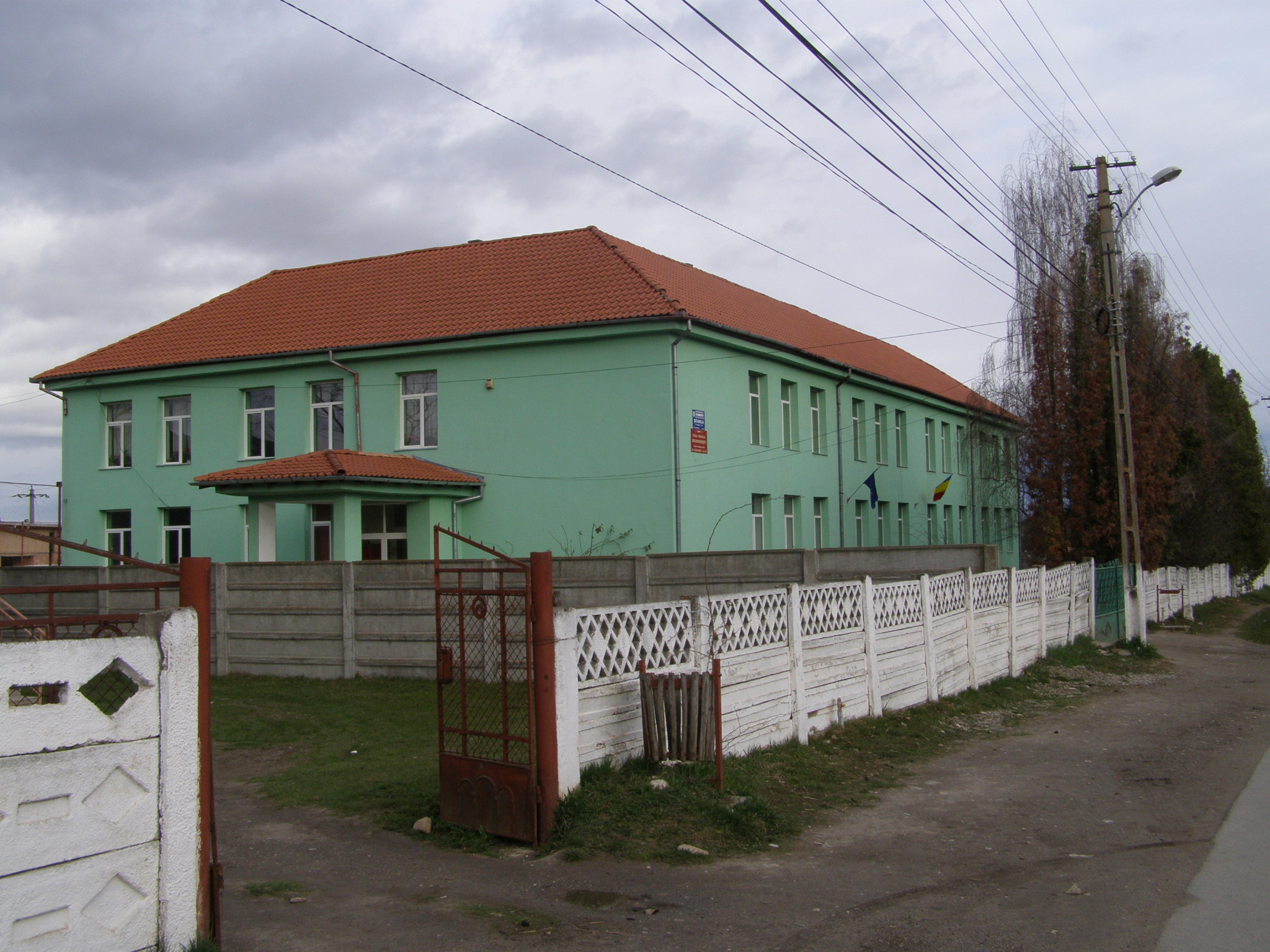 Școala Gimnazială Moldovenești